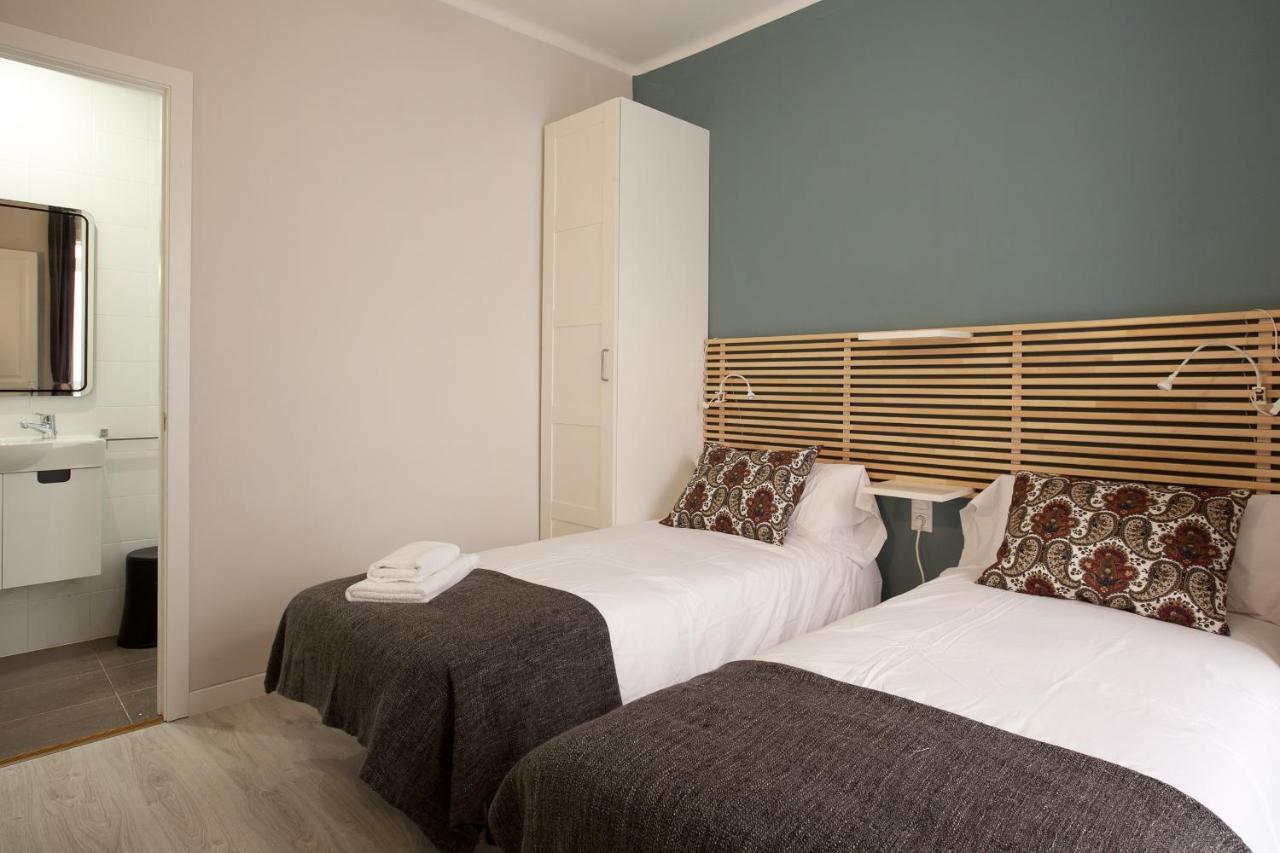 Enjoy Apartments Vp Camp Nou Barcelona Bagian luar foto