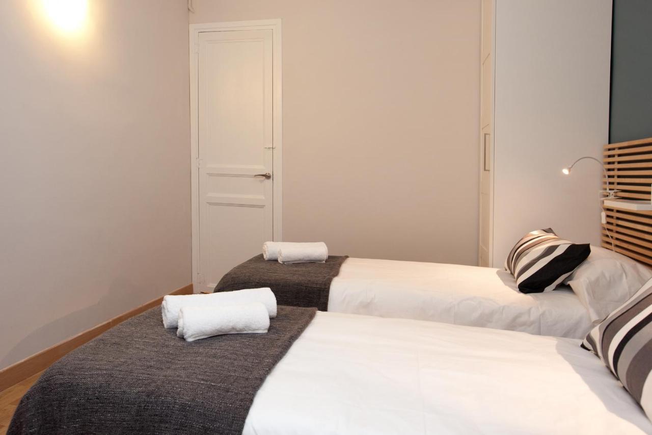 Enjoy Apartments Vp Camp Nou Barcelona Bagian luar foto