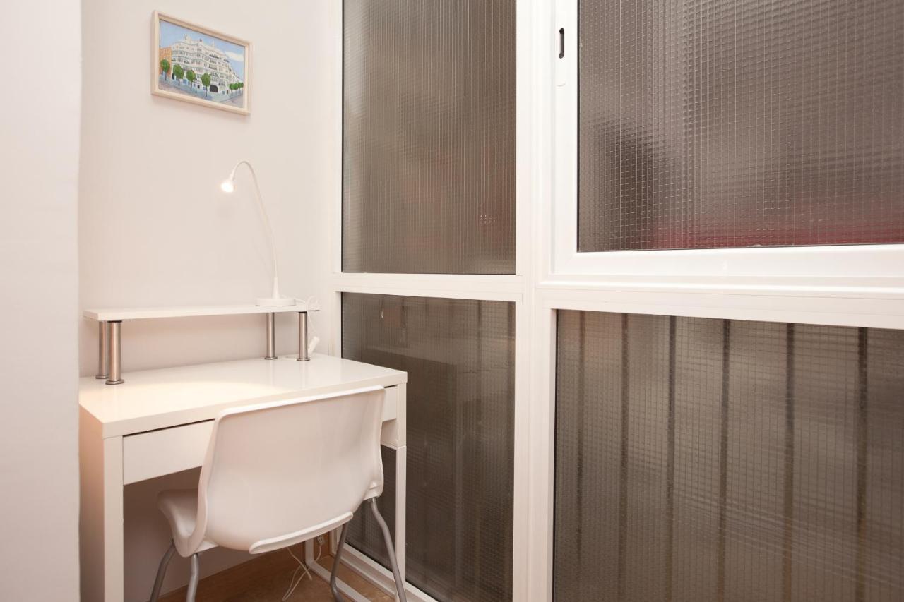 Enjoy Apartments Vp Camp Nou Barcelona Bagian luar foto