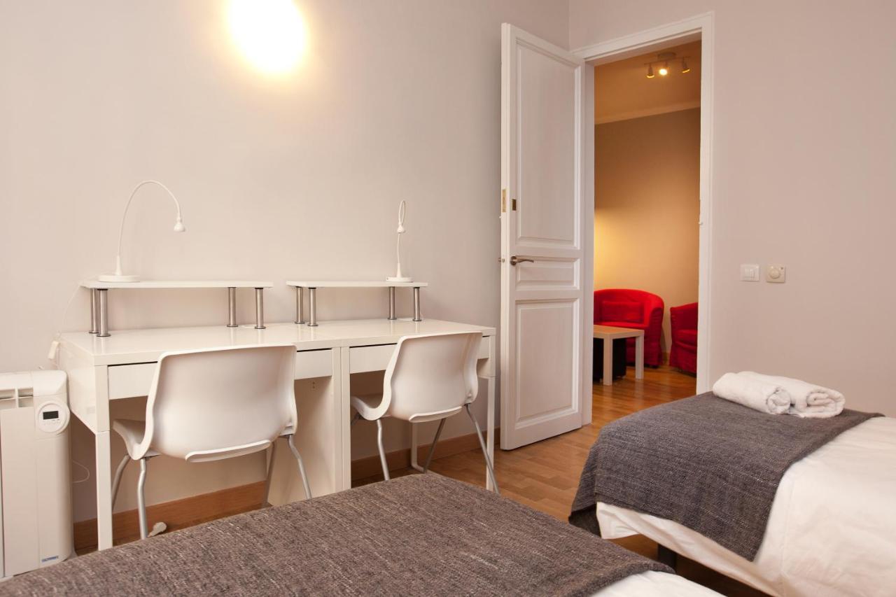 Enjoy Apartments Vp Camp Nou Barcelona Bagian luar foto