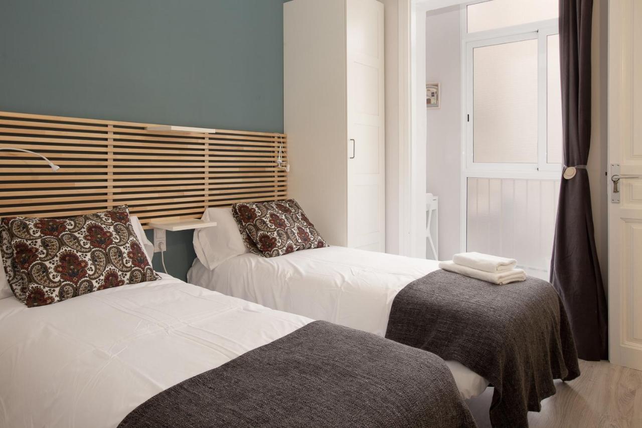 Enjoy Apartments Vp Camp Nou Barcelona Bagian luar foto